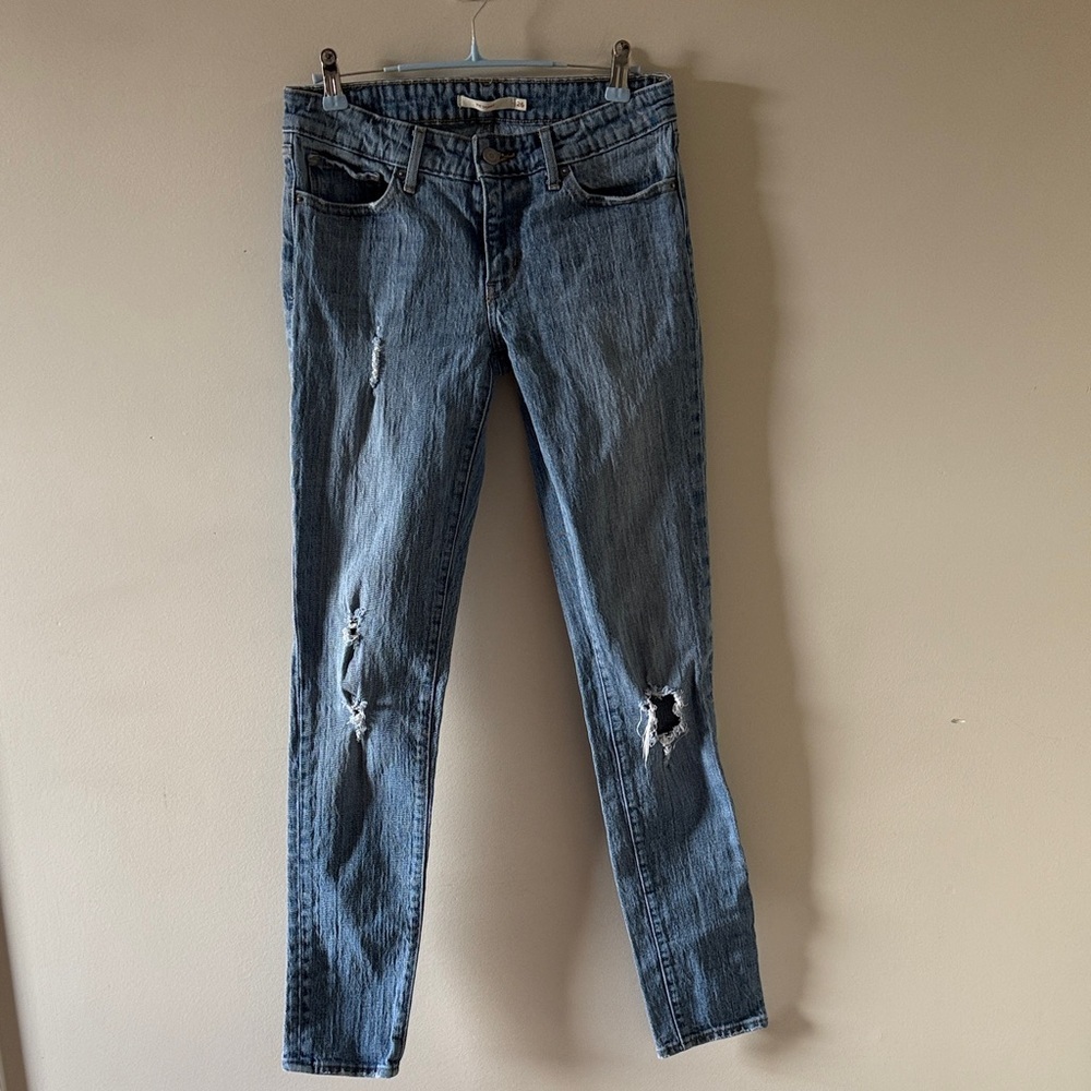49. | Levi's | Distressed Light Blue Skinny Jeans